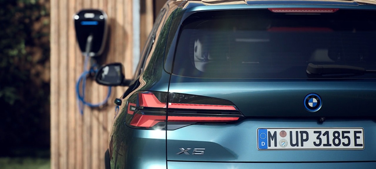 PLUG-IN HIBRID VEZETÉSI ÉLMÉNY A BMW X5 xDRIVE50e fedélzetén.