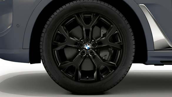 21" BMW könnyűfém keréktárcsa, Y-küllős 752, Jet fekete, TPMS szenzorokkal ellátott komplett téli ke